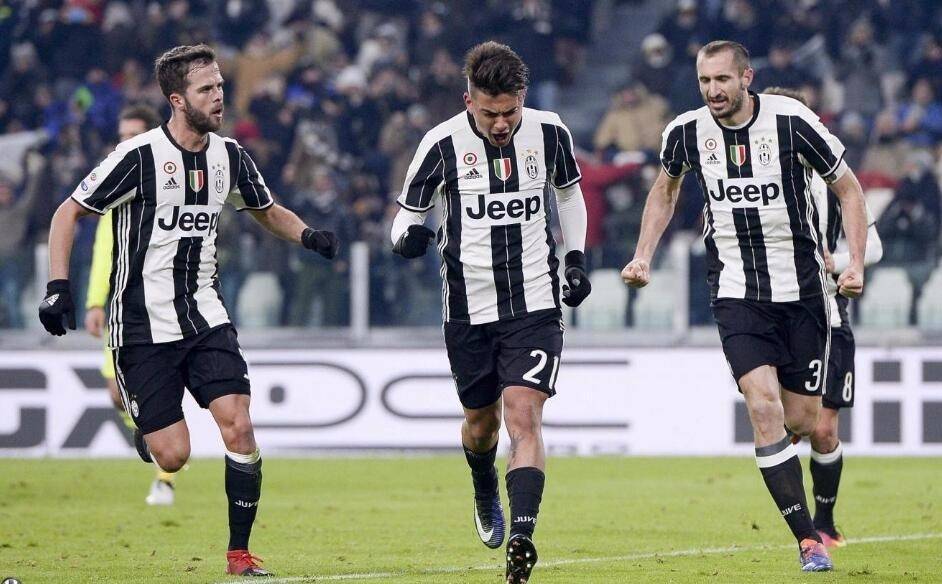 恐怖如斯！约基奇本赛季场均得分第3 助攻&篮板第1 两双&三双第1（统治力爆棚！约基奇本季得分第3、助攻篮板第1，两双三双均第一）