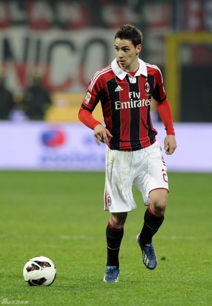 Here we go！罗马诺：切尔西中场霍尔将以2500万镑加盟埃弗顿