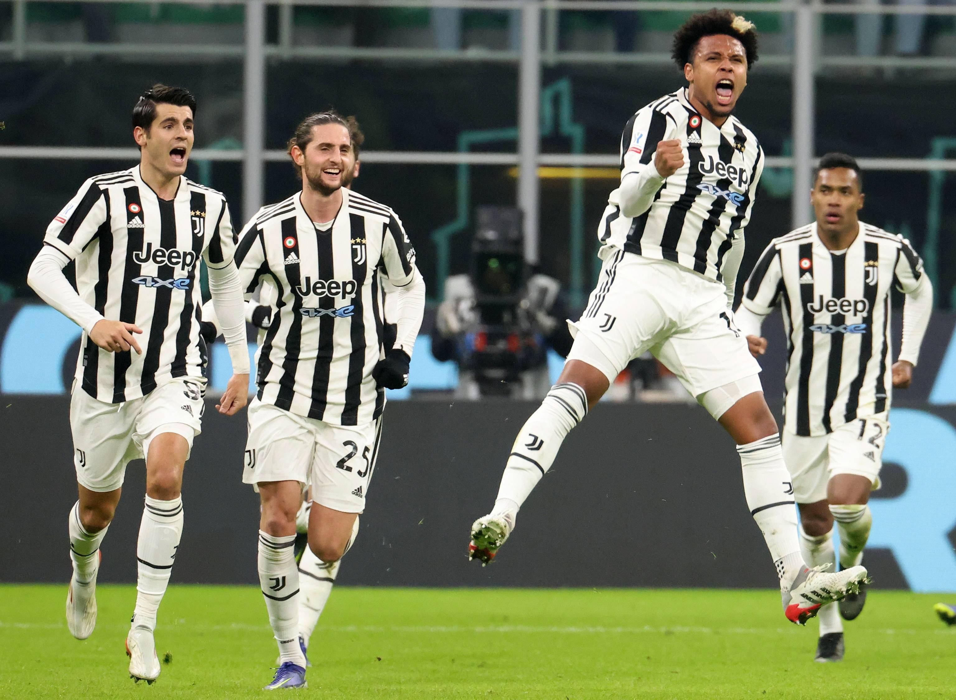 进攻状态拉满！福克斯首节10分钟砍13分2助 6中5&三分3中3（火力全开！福克斯首节10分钟轰13分2助，投篮6投5中、三分3投3中）