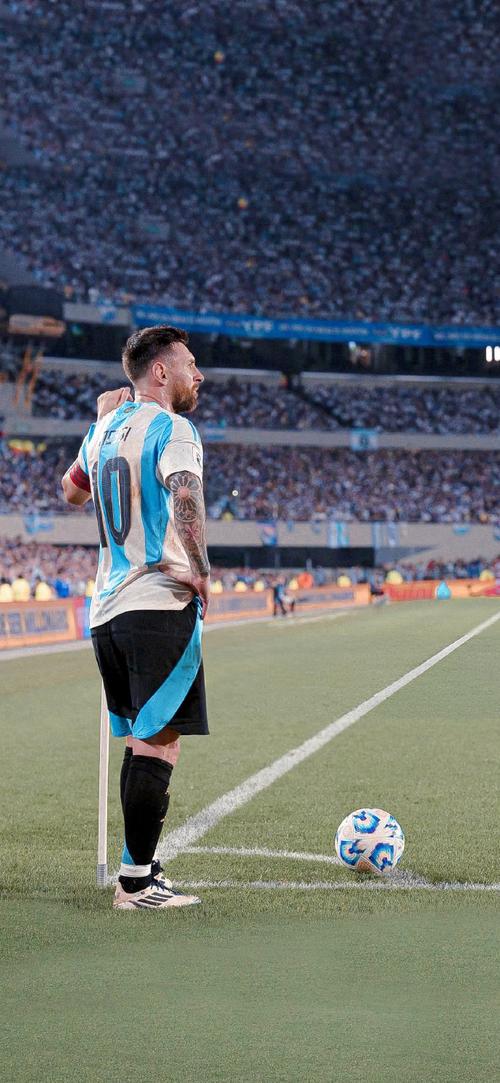 小香农谈三分三连击：保持自信敢打敢拼 拿球就果断出手（小香农谈连续命中三记三分：自信敢拼，拿球就果断出手）