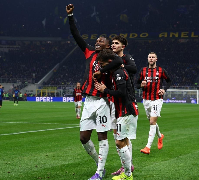 英媒：不敌纽卡赛后瓜帅与吉马良斯争论，并疑似怒斥摄像师