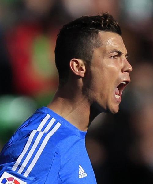 雷霆本赛季首次遭遇连败 两场比赛合计输掉35分&对手都是马刺（雷霆赛季首次连败：连续两场不敌马刺，累计净负35分）